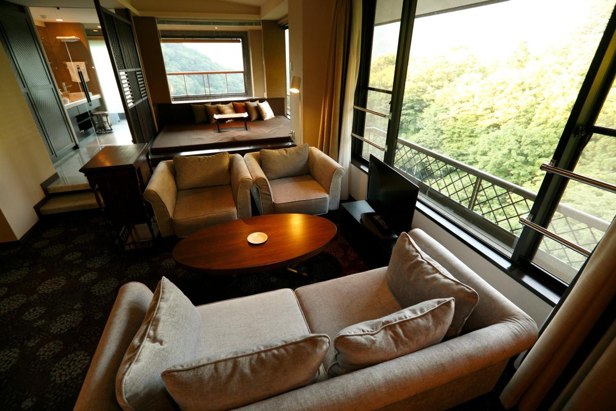 【Room Only or No Meal】Premium Suite Semi Open-Air Bath Hinoki